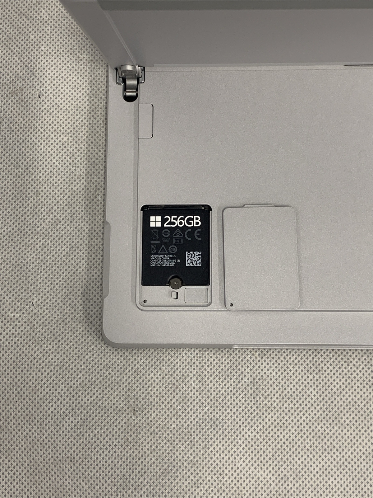 Microsoft Surface Pro 7+ 12.3″ (256GB, Intel i5 11th, 16GB) LTE – Platinum