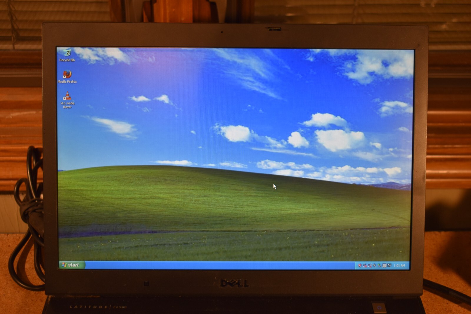Dell Latitude E6500 Core 2 Duo 2.26GHz 3GB RAM 160GB HDD Windows XP Pro 32-bit