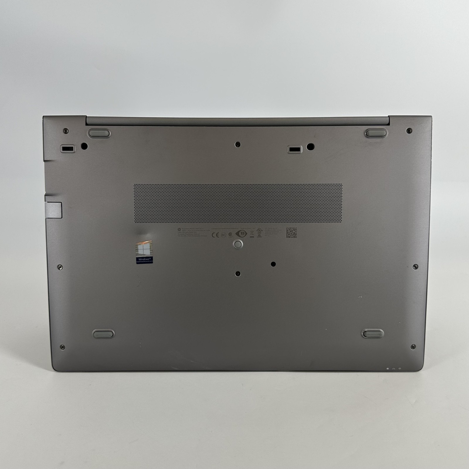 HP ZBook 15u G5 15.6 FHD i7-8650U 1.90GHz 16GB 512GB SSD AMD Radeon Pro WX 3100