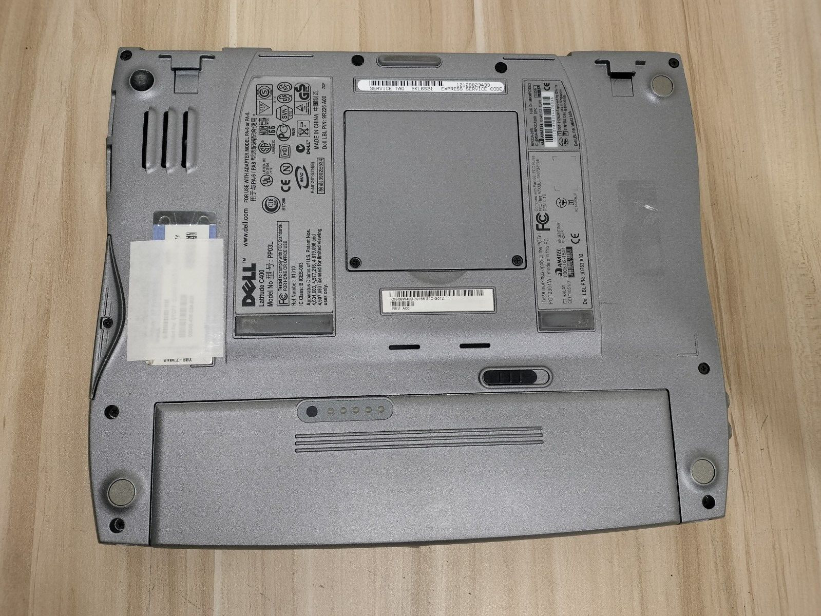 VINTAGE Dell Latitude C400 12.1″ Pentium III *SOLD AS-IS*UNTESTED*