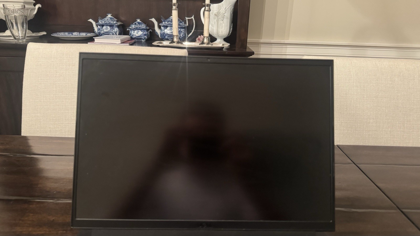 Dell 7630 laptop intel i7 13650hx 4060 16gb ram 1tb SSD