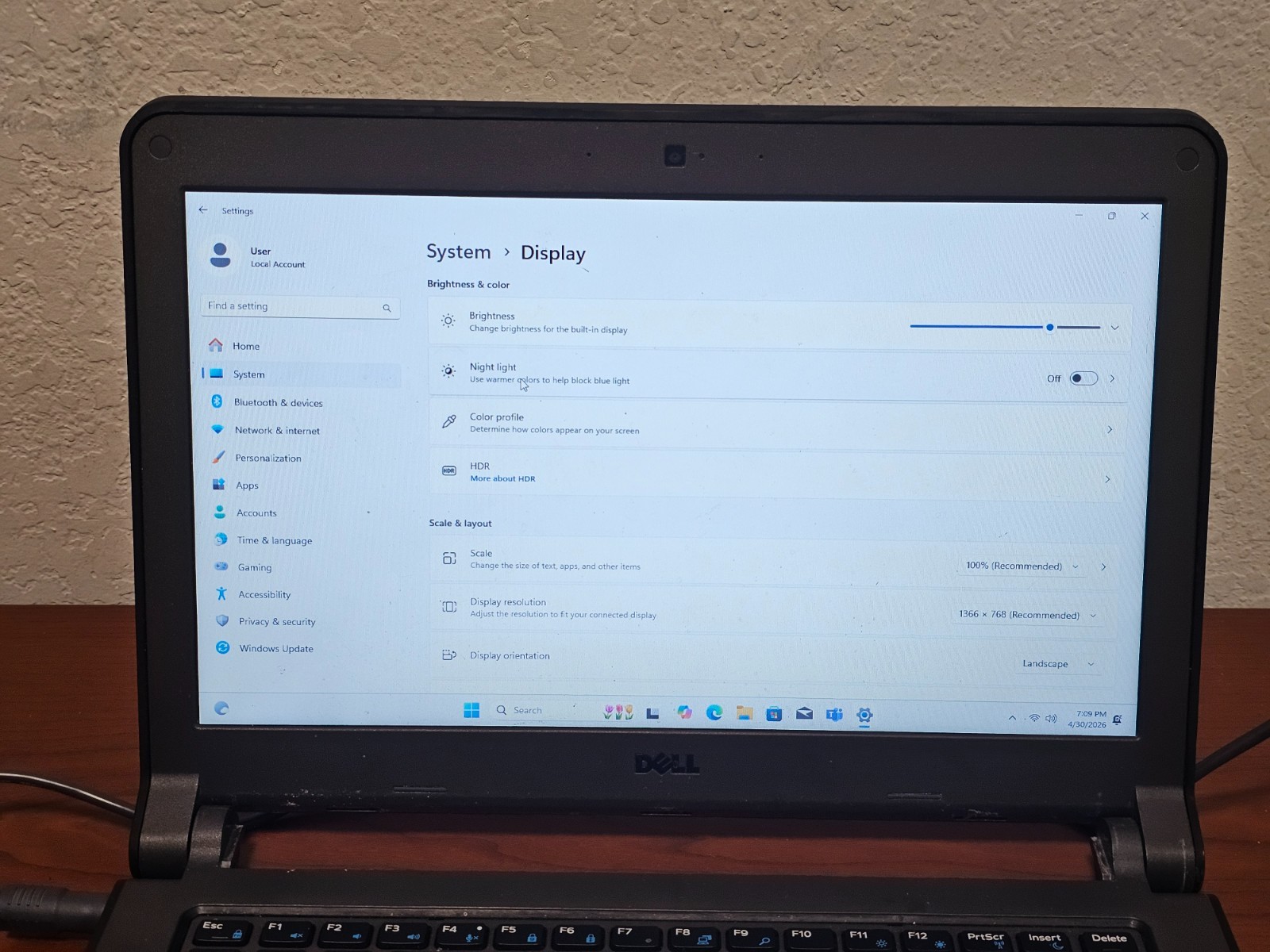 DELL Latitude 3340 Laptop (13.3″, i3-4005U, 8 GB/128 GB SSD, Win11) – READ!