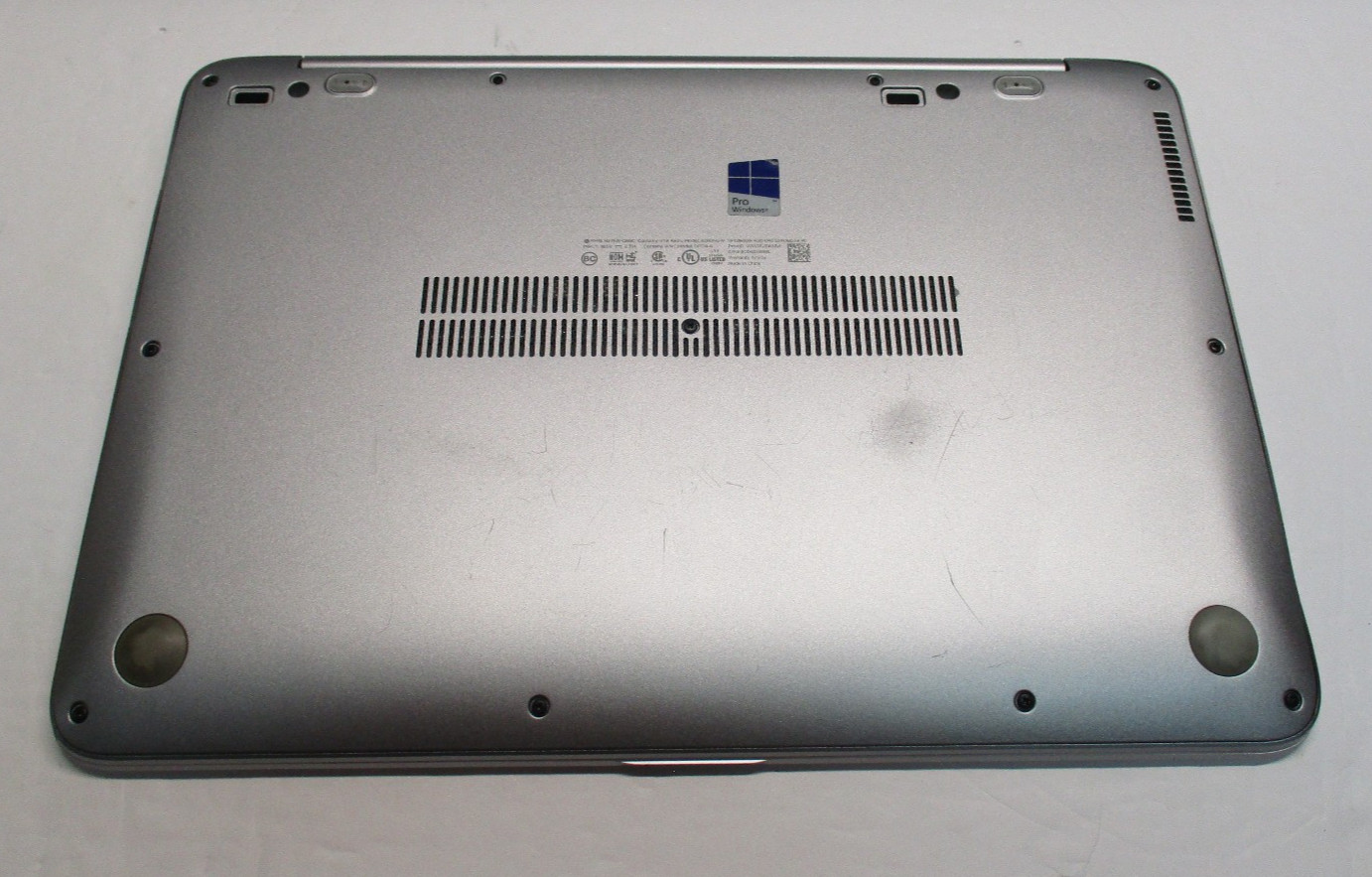 HP Elitebook Folio 1040 G3 14″ i7-6600U 2.6GHz 8GB RAM 256 GB SSD/ W10 Pro