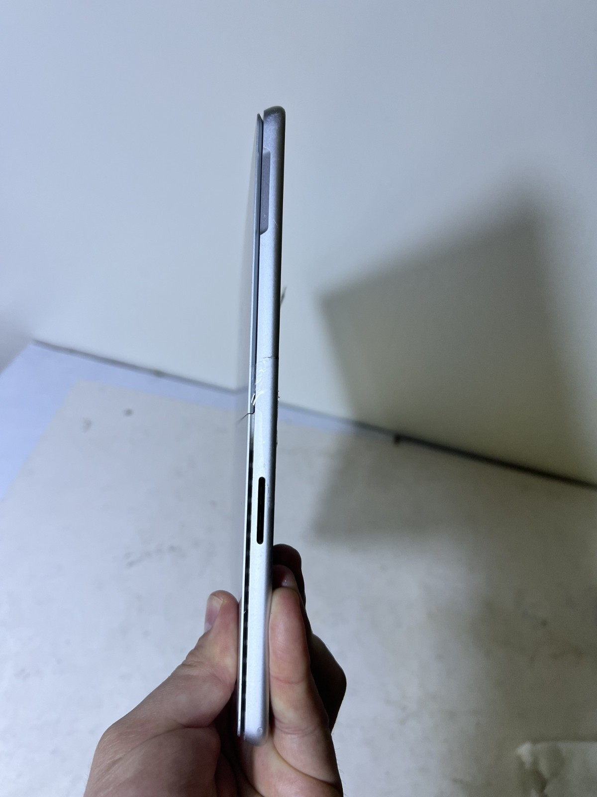 Microsoft Surface Pro 9 13″ i5-1235U 8GB RAM 2038 As-Is No Screen – No SSD READ!