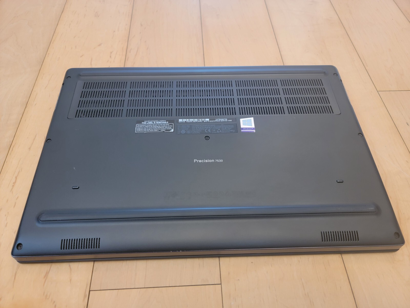 Dell Precision 7530 Core i5-8400H 2.5GH 32GB/512GB SSD Win10 Webcam Quadro P2000