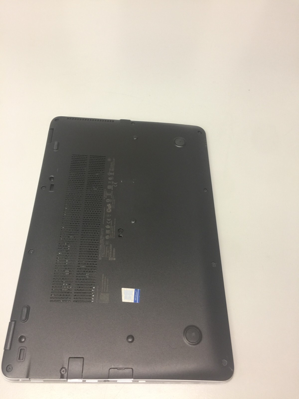 HP EliteBook 850 G3 15.6″ (256GB Core i5 6th gen 2.30GHz 16GB RAM WIN 11 PRO