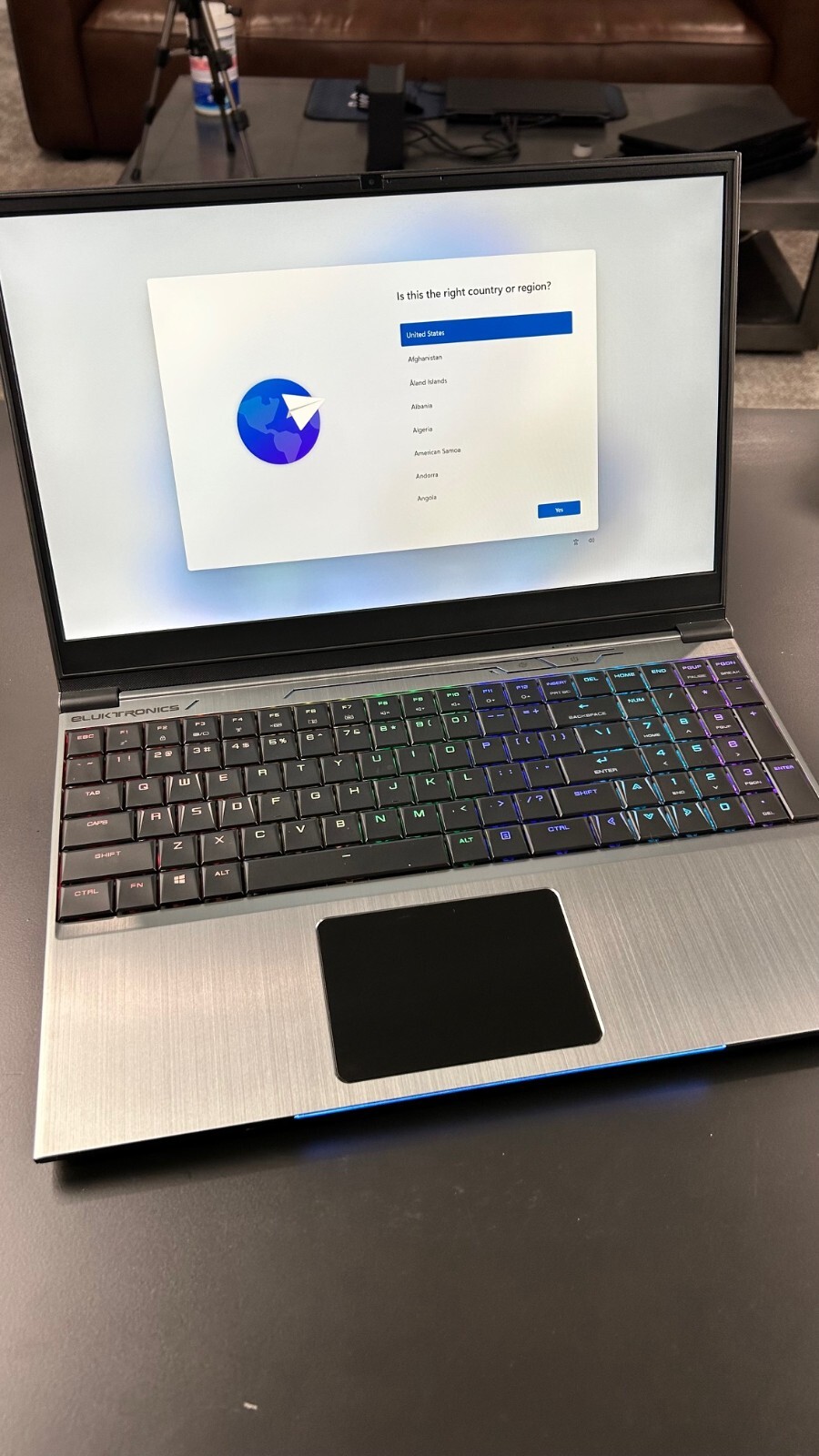 Eluktronics MECH 15 G1Rx gaming laptop. i7 9750H RTX 2060, FHD 144Hz W 11 Home