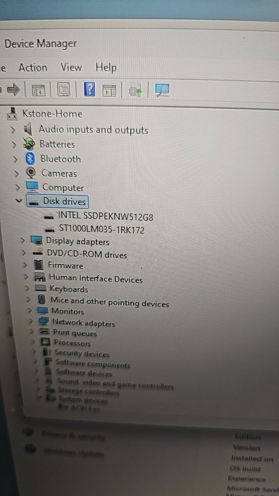 DELL Inspiron 3793 17″ Screen FHD i7-1065G7 32GB DDR4 WiFi BT 512GB SSD & 1TB HD