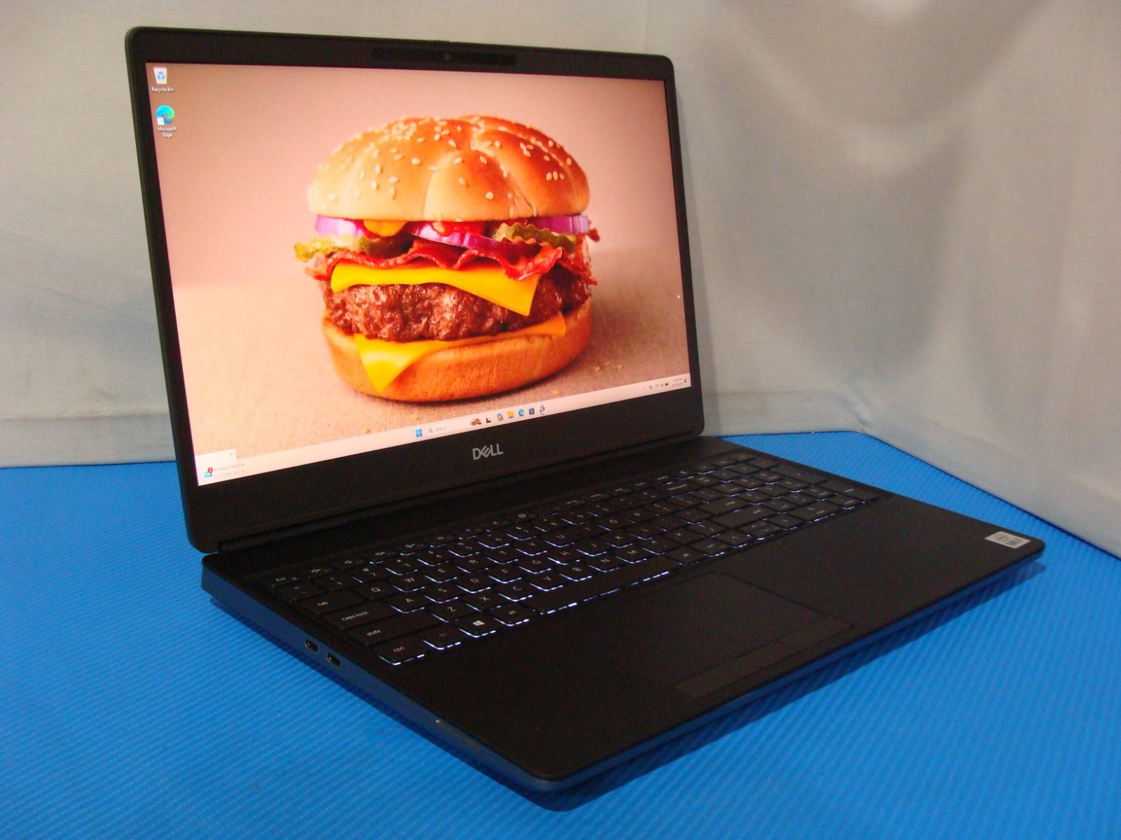 Dell Precision 7550 Workstation i7-10850H 2.7GHz 15.6″ FHD 32GB 512GB T2000 +PA
