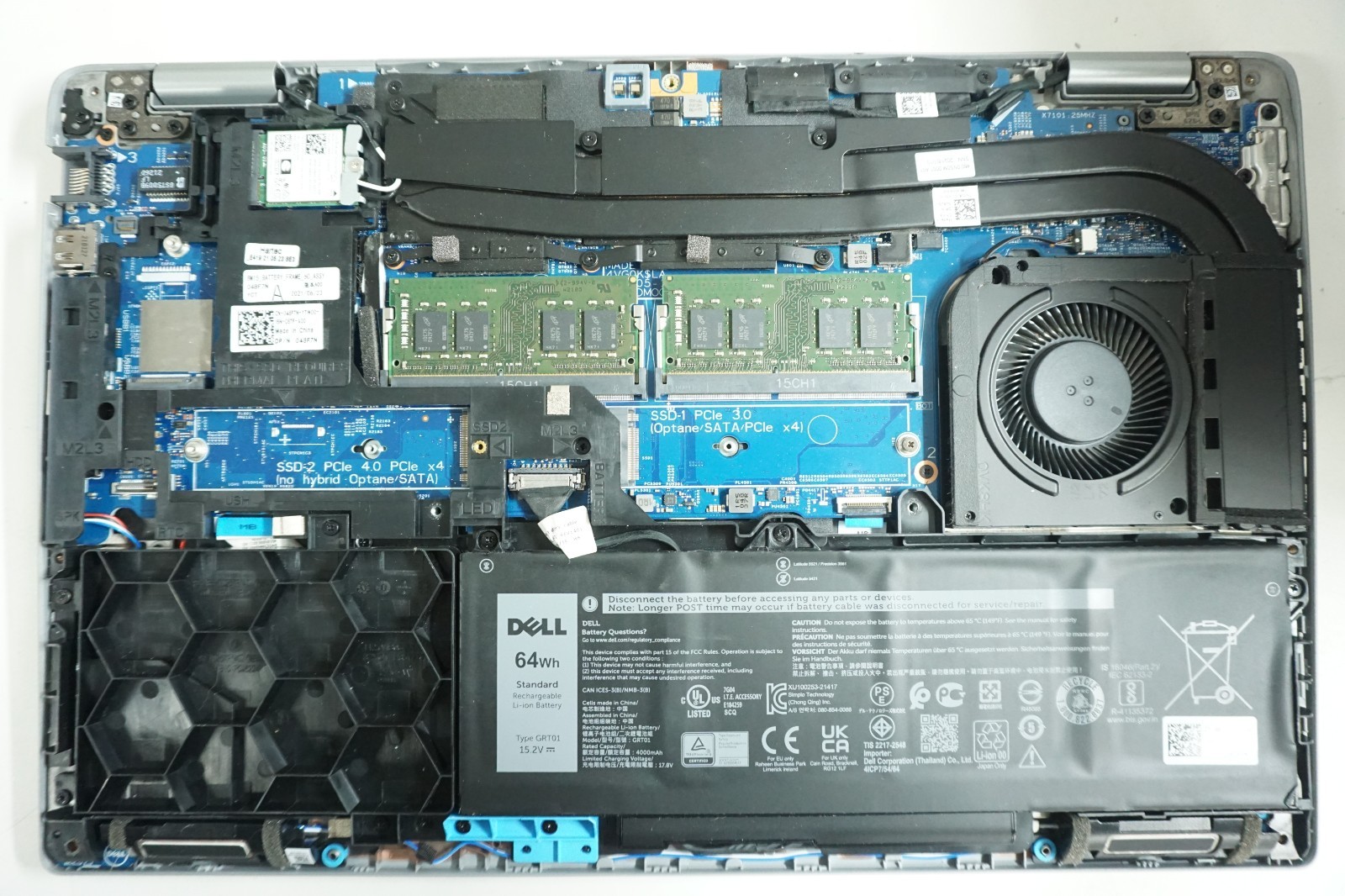 Dell Latitude 5521 15.6″ Intel i7-11850H @ 2.50GHz 32GB RAM NO OS/NO SDD