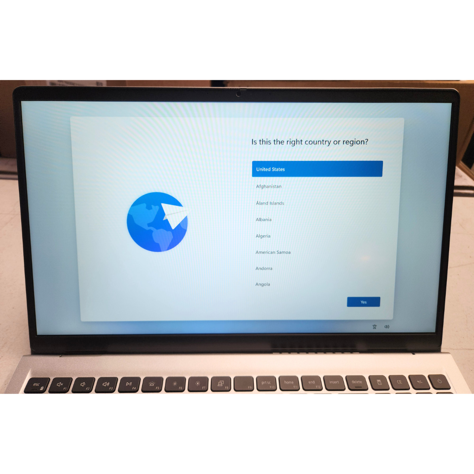 Dell DC15250 15.6 FHD 120Hz i7-1355U 16GB RAM 512GB SSD Intel UHD Win11 Home