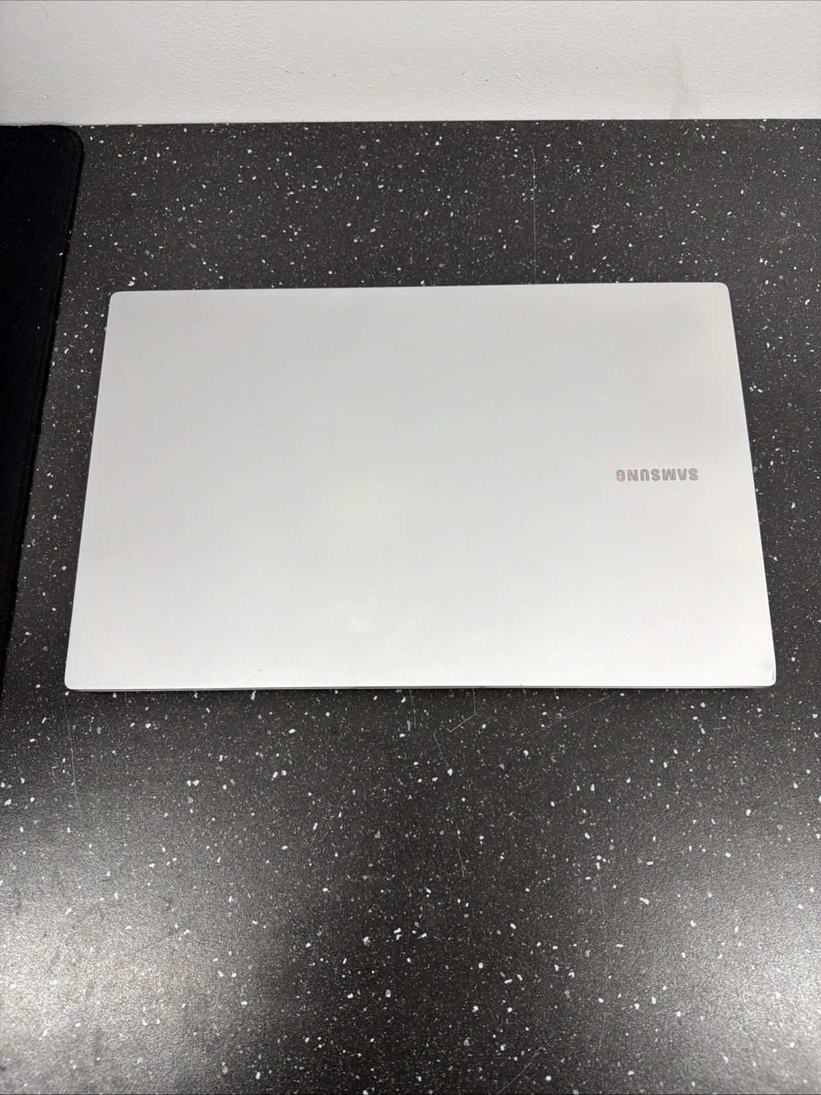 Samsung Galaxy Book 4 15.6″ Core 7 150U 16GB RAM 512GB NVMe Win-11