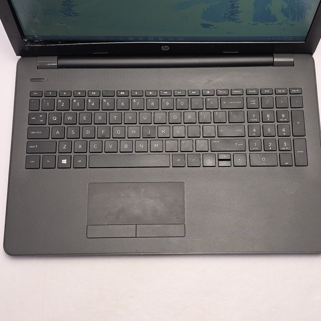 HP 255 G6-AMD A6-9220 RADEON R4, 5 COMPUTE CORES 2C+3G 2.50GH4GB Ram 500GB