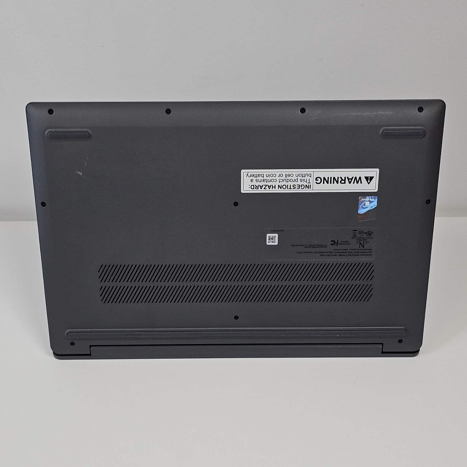 Lenovo IdeaPad 3 15ABR8 15.6″ Ryzen 7 5825U 2.0GHz 16GB RAM 512GB SSD