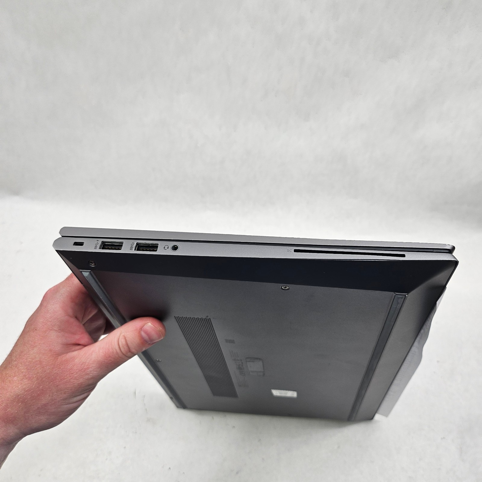 HP ZBook FireFly 14 G8 14″ i5-1145G7 2.60GHz 8GB RAM 512GB SSD No OS Read