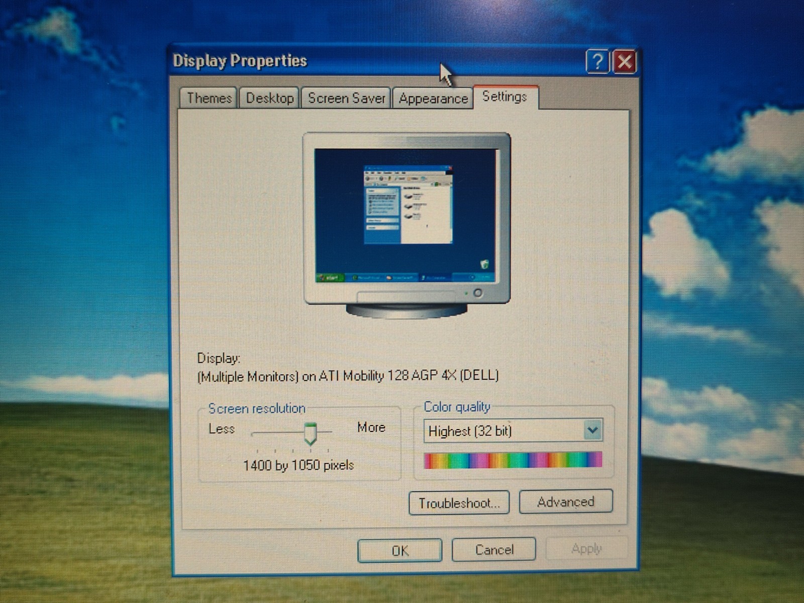 Vintage DELL INSPIRON 8000 PP01X /ATI Mobility 32MB /Windows XP /Laptop&Charger
