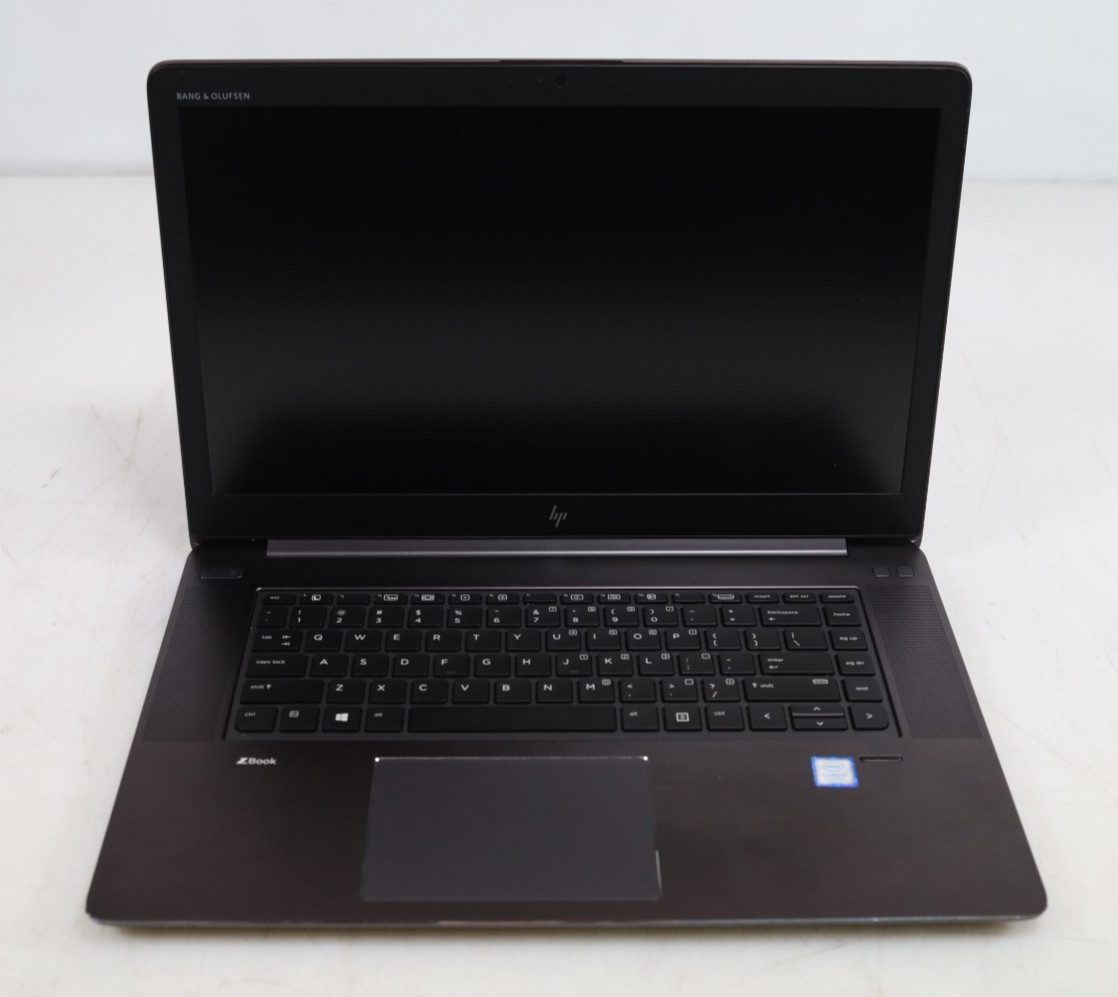 HP ZBook Studio G4 15.6″ Intel i7-7700HQ 8GB DDR4 256GB SSD No COA OS