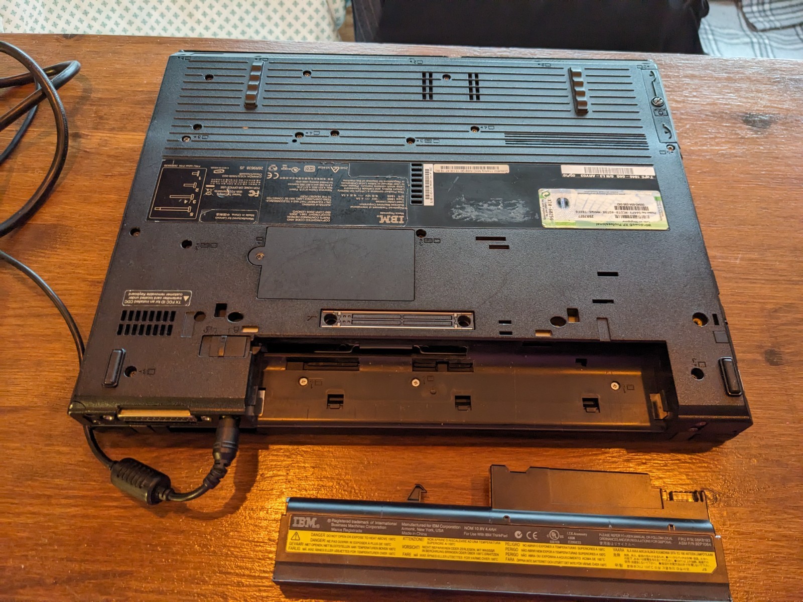 IBM Thinkpad R52 Intel Pentium 1.73GHz 2GB/60GB SSD Linux