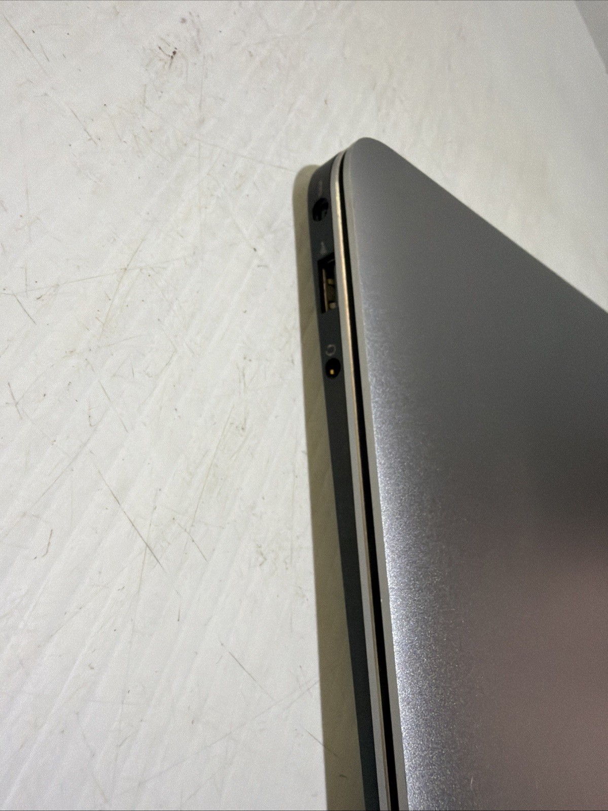 Dell XPS L321X 13″ Laptop i5-2467m 4gb Ram 128gb SSD Windows 10 Home