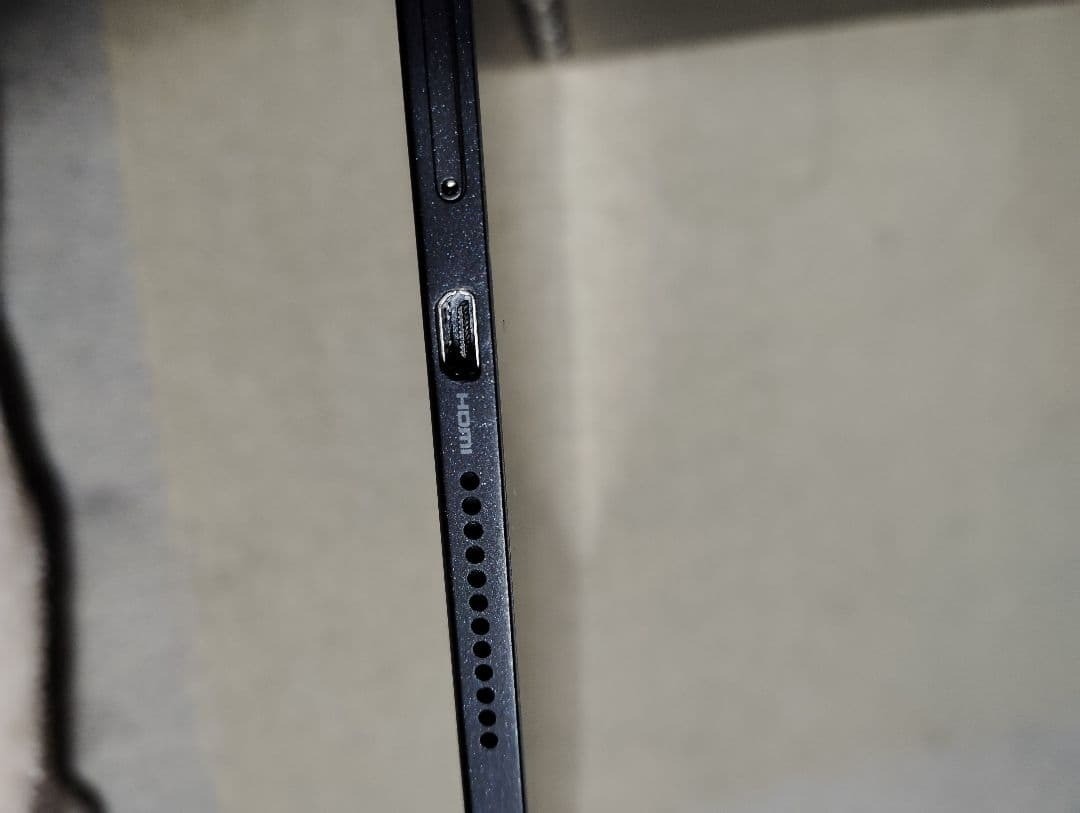 Lenovo Yoga Book YB1-X91F 10.1″ Windows Tablet with Case – Used