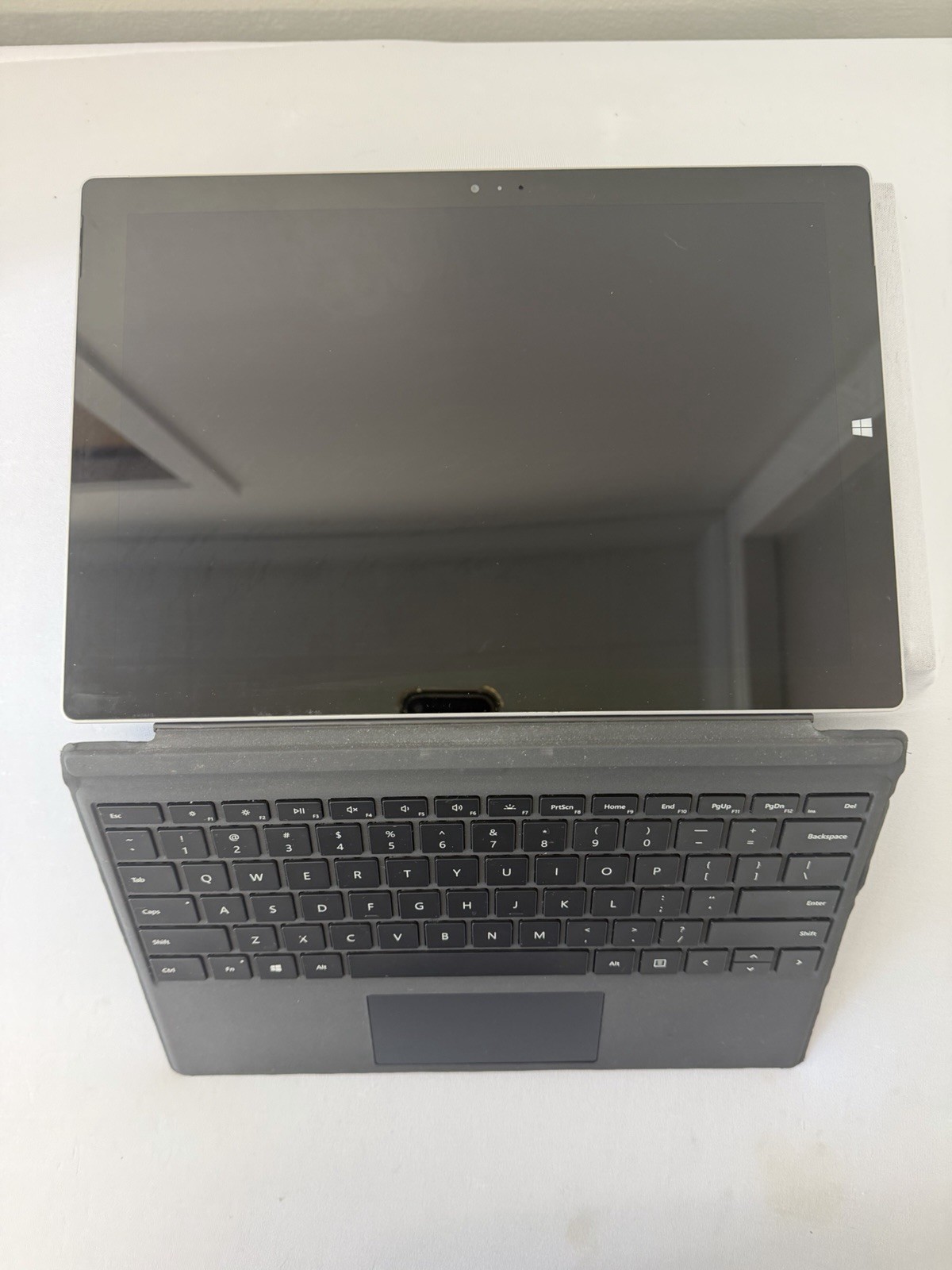 Microsoft Surface 2631 Laptop – Good Screen – Intel i5-4300U – Read Des