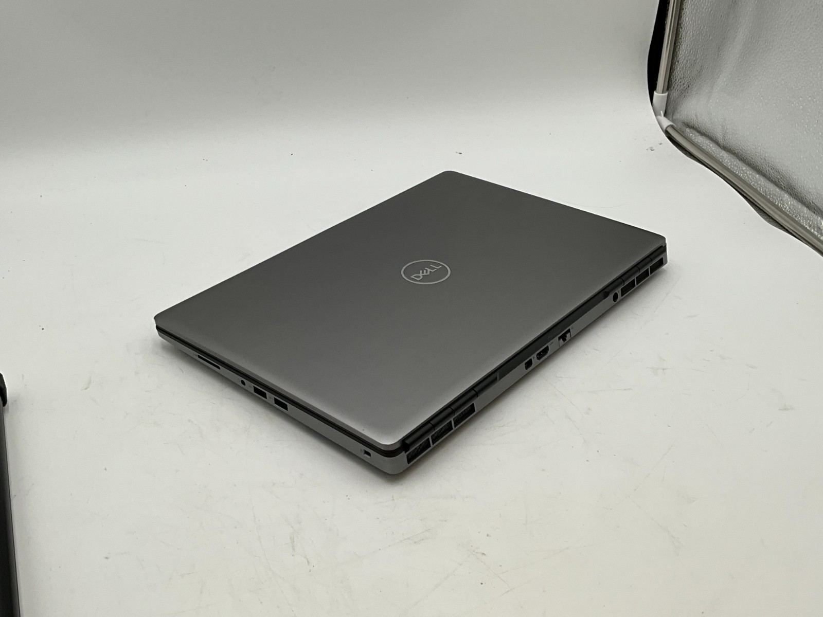 DELL Precision 7550 i7-10850H 2.70gh 32GB 512GB T2000 15.6″ LAPTOP 1JXS4D3