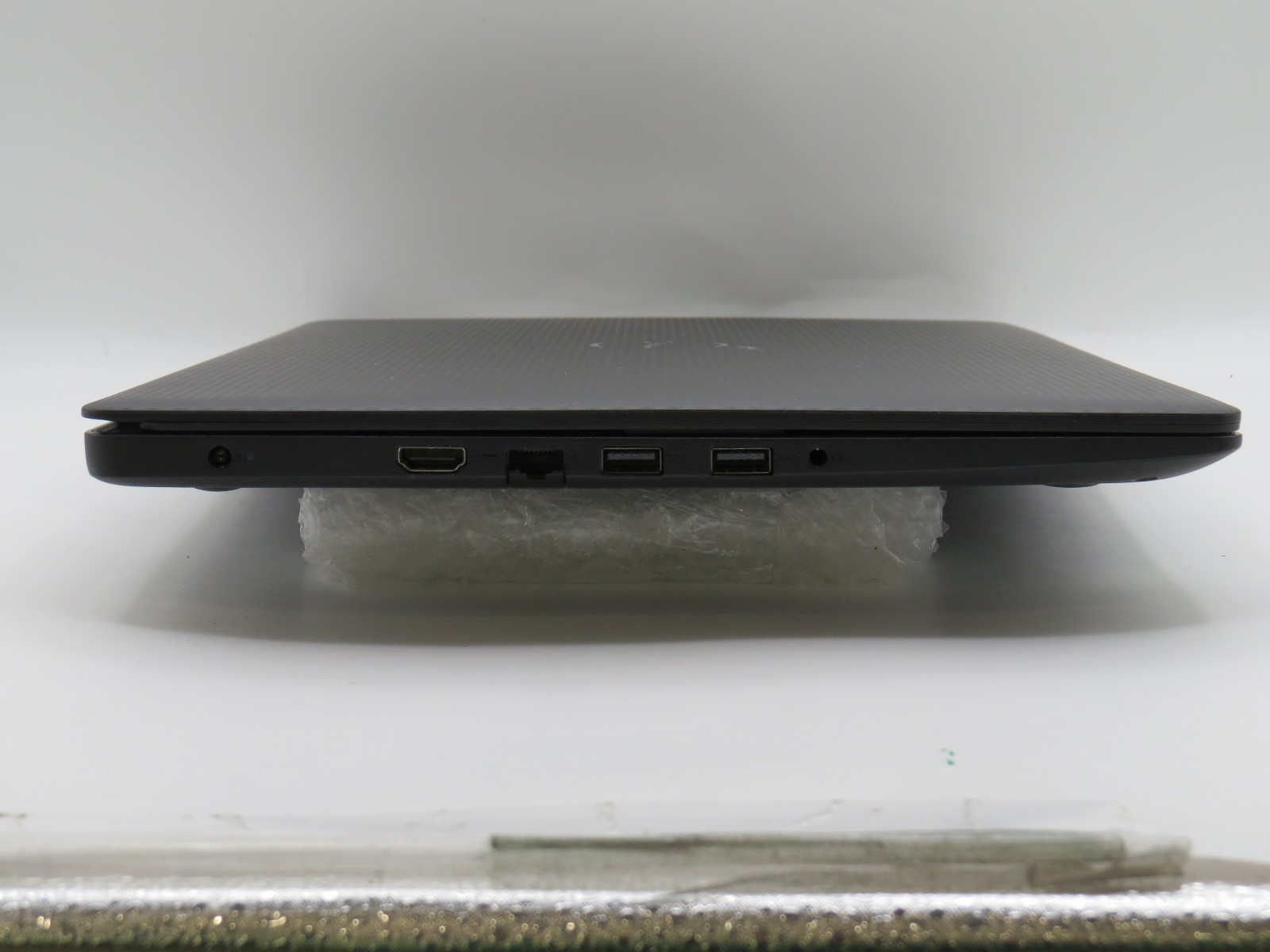 Dell inspiron 3595 AMD A9-9425 @ 3.1GHz 8GB DDR4 256GB m2 15.6″ No OS