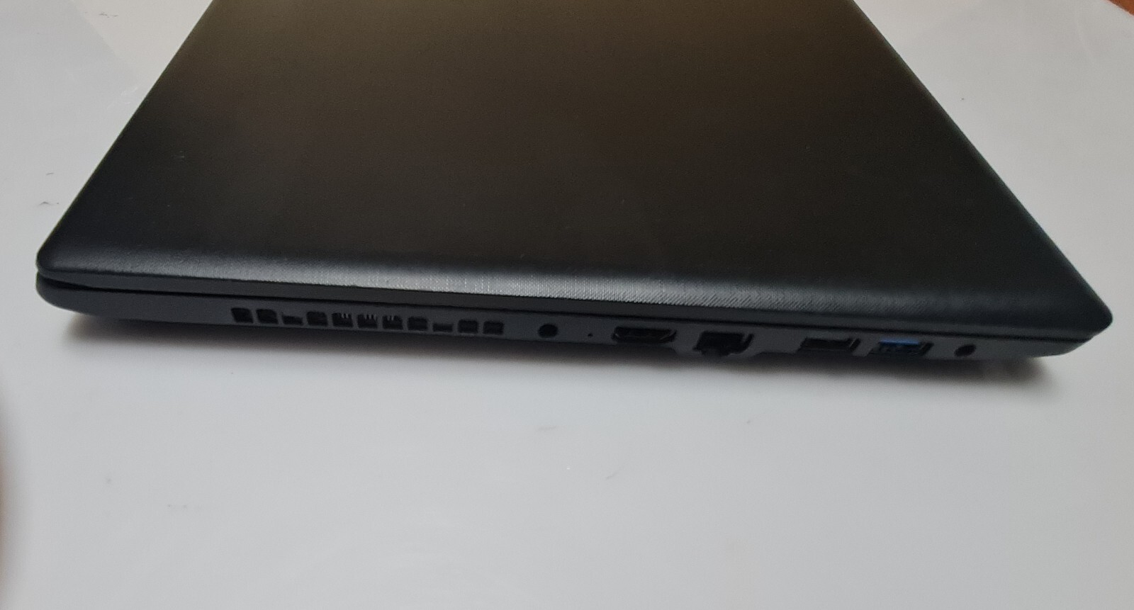 Lenovo Idealpad 110 Notebook, AMD A4-7210 1.8Ghz, 15.6, 4GB,500GB HD, Windows 10