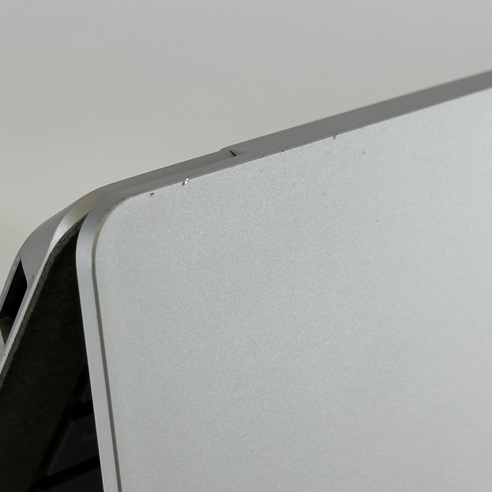 Microsoft Surface Laptop 2 13 2K TOUCH i5-8350U 1.7GHz 8GB 256GB Missing Keycaps