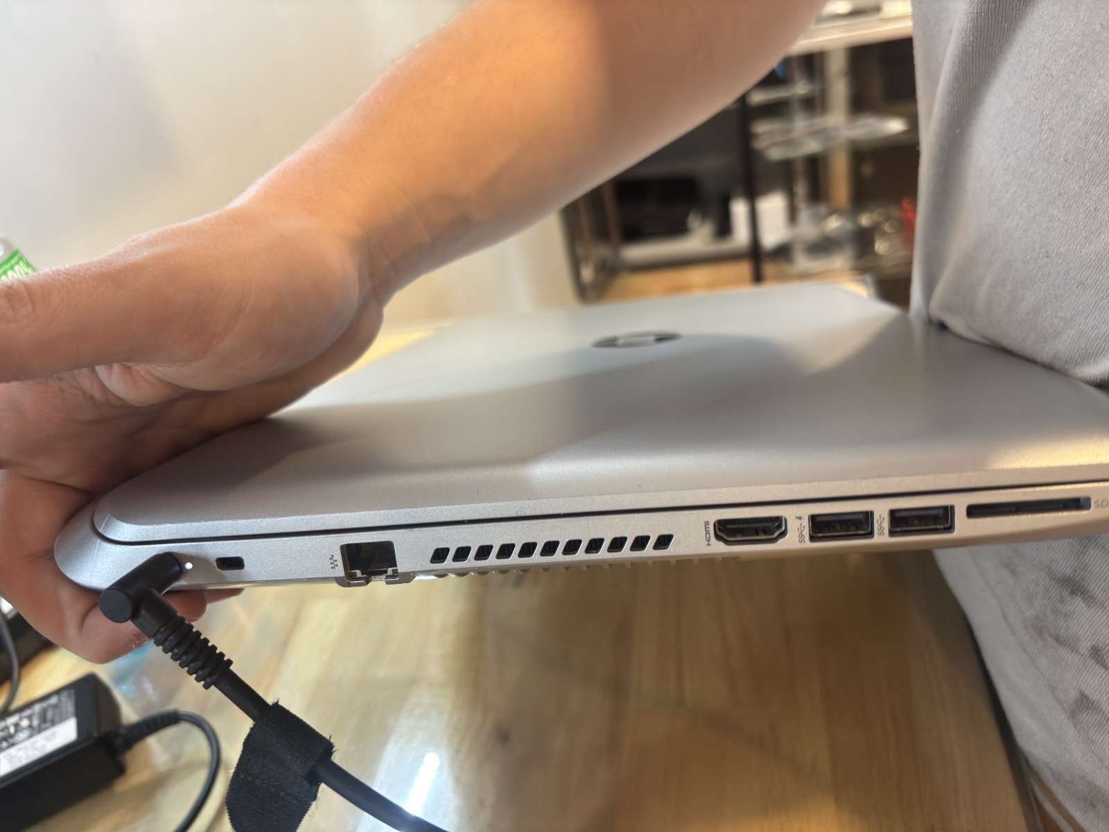 hp envy m7 i7 5600u 12gb ram and m840 descrete gpu