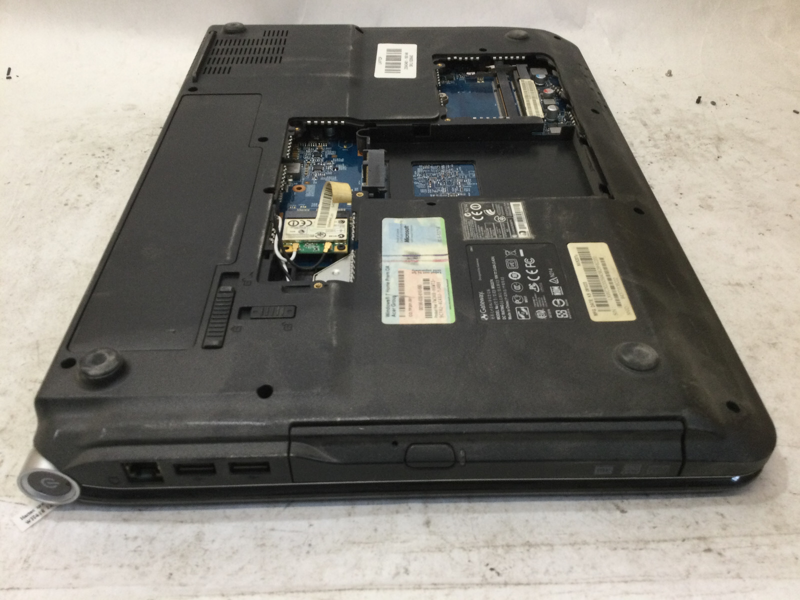 GATEWAY NV52 – FOR PARTS – AMD ATHLON X64 – NO RAM – READ DESCRIPTION – BB