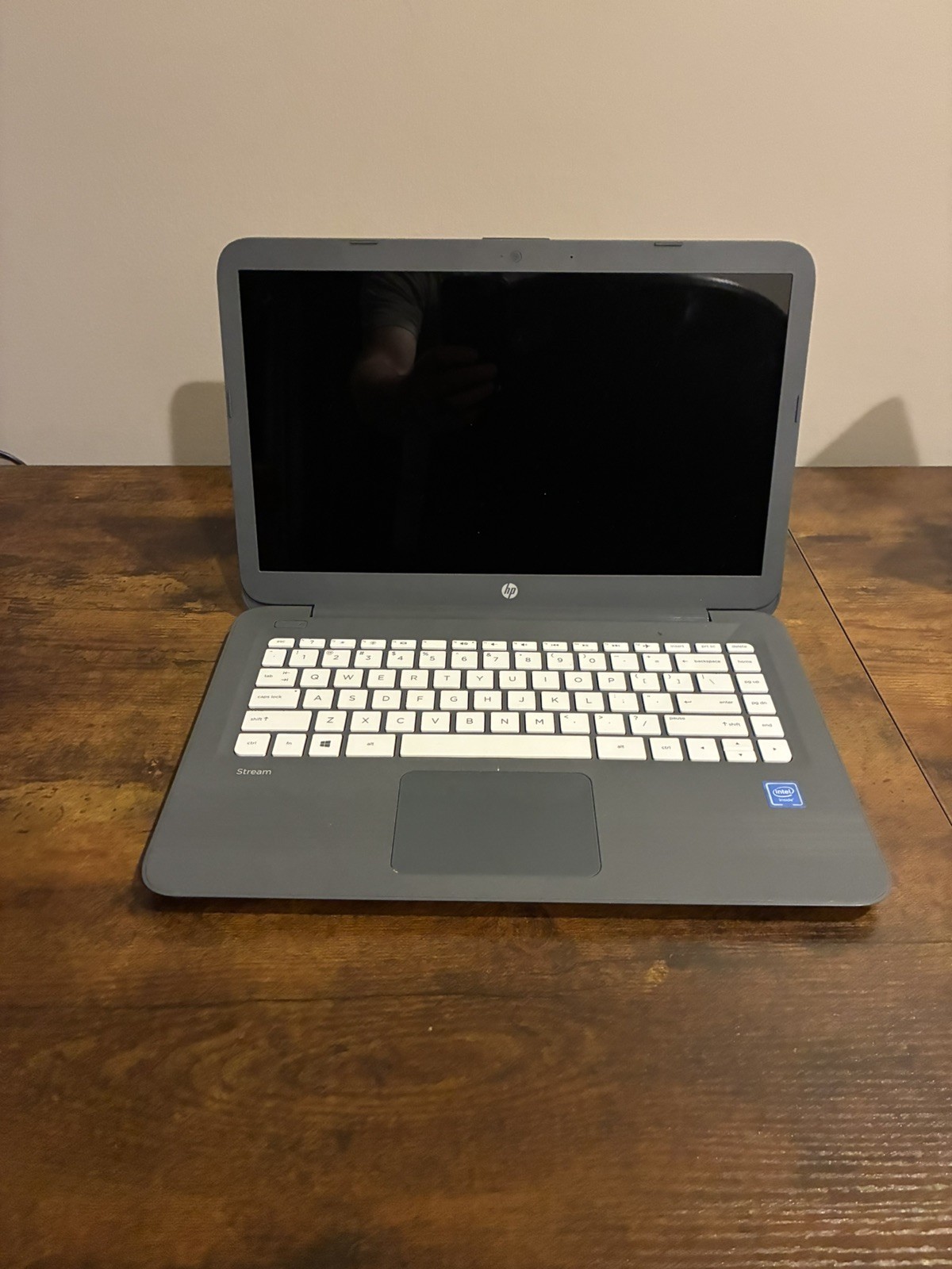 HP Stream 14-cb0XX Intel Celeron N3060 1.60Ghz 4GB 30GB HD Windows 10 Home