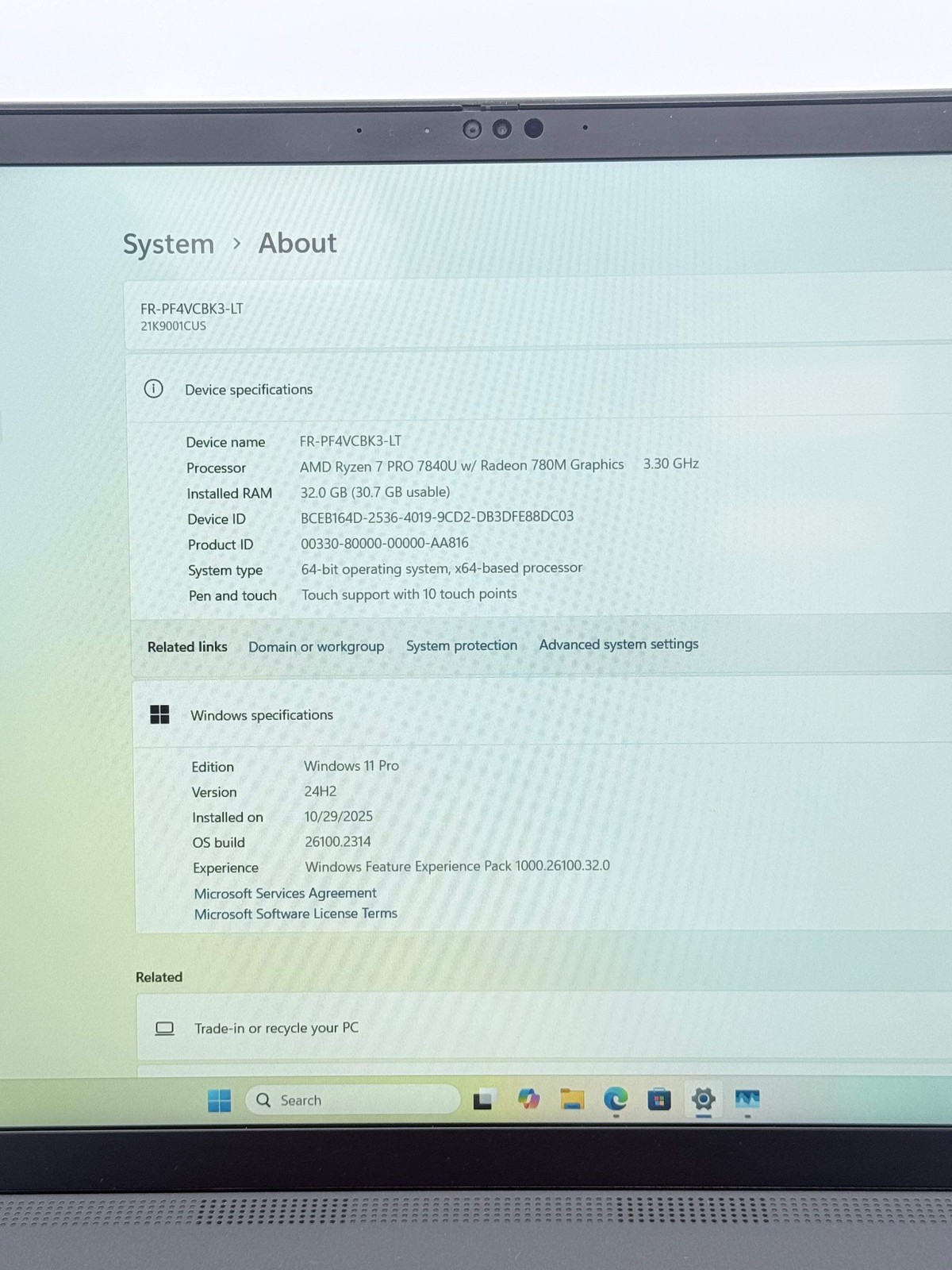 Lenovo ThinkPad P16s Gen 2 16″ Ryzen 7 PRO 7840U 32GB RAM 512GB SSD w/ Charger