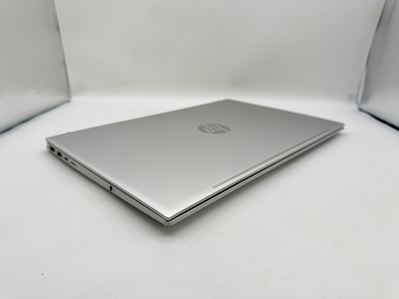 HP Pavilion 15-eg0025nr 15.6″ Laptop intel i7-1165G7 2.80GHz 16GB RAM 512GB SSD