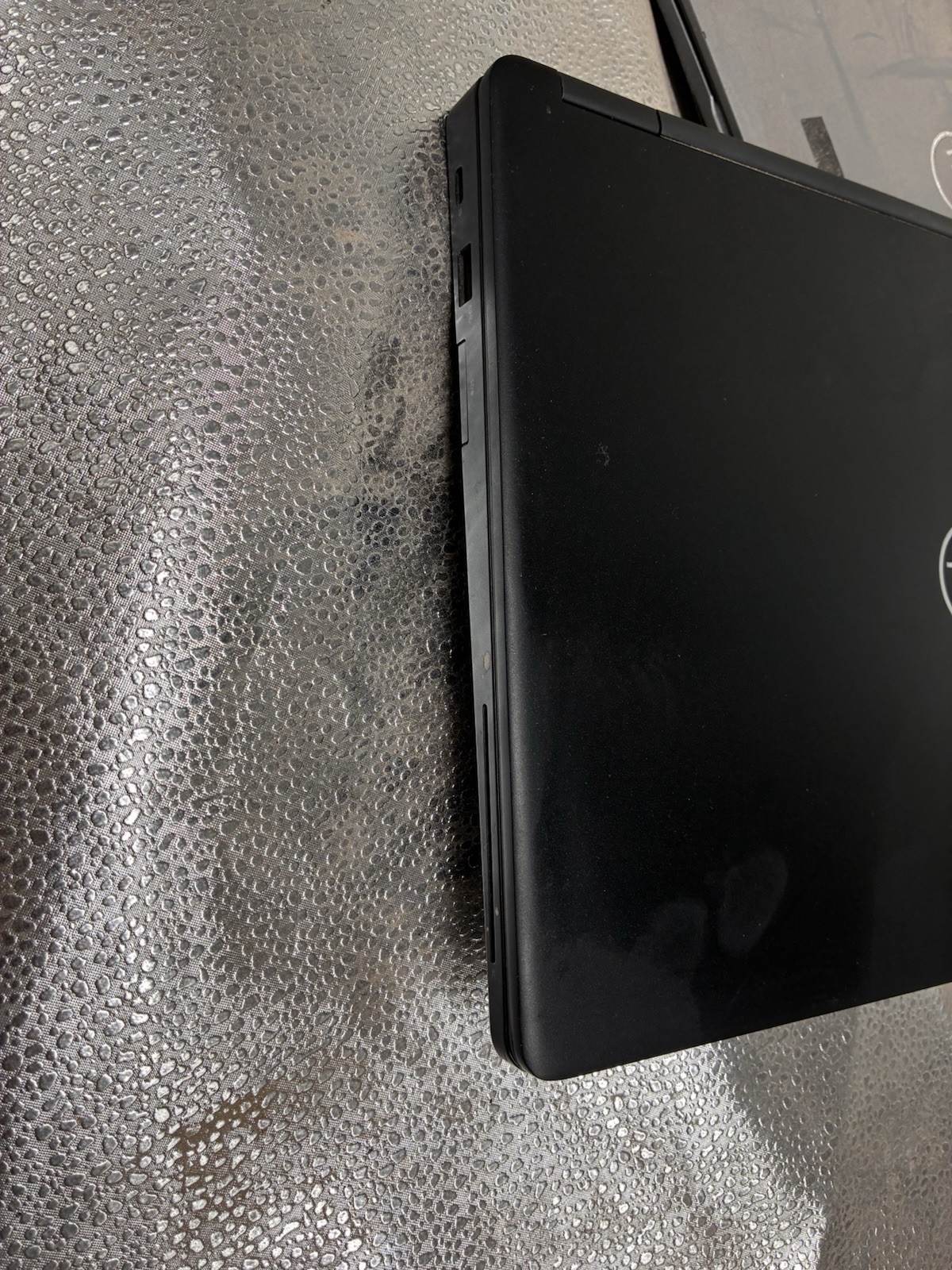 Dell Latitude 5490 i5-8350U 1.70 GHz 8GB RAM 256GB SSD Windows 11