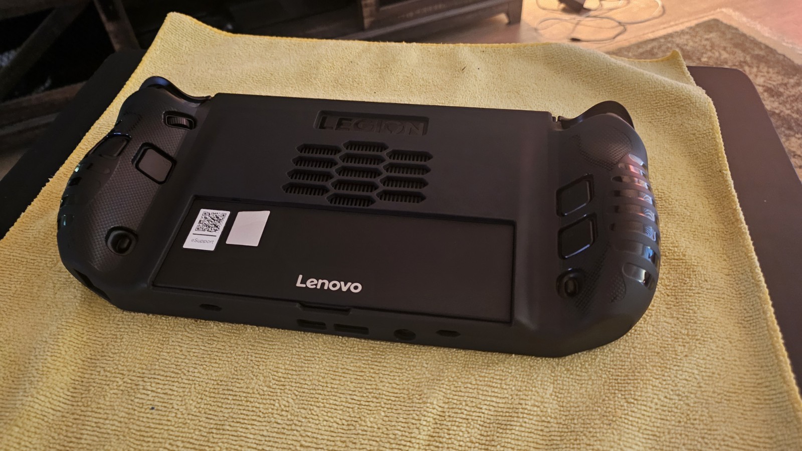 Lenovo Legion Go 2 8.8″ 144Hz OLED AMD Ryzen Z2 Extreme 32GB 2TB