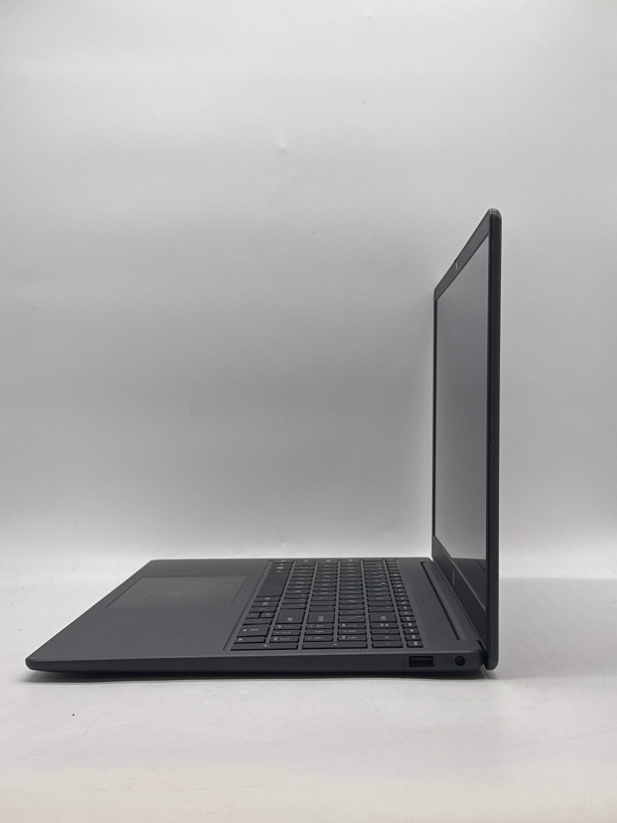 HP 255 G10 15.6″ Ryzen 3 7320U 8GB RAM 256GB SSD Win11 Home w/ Charger