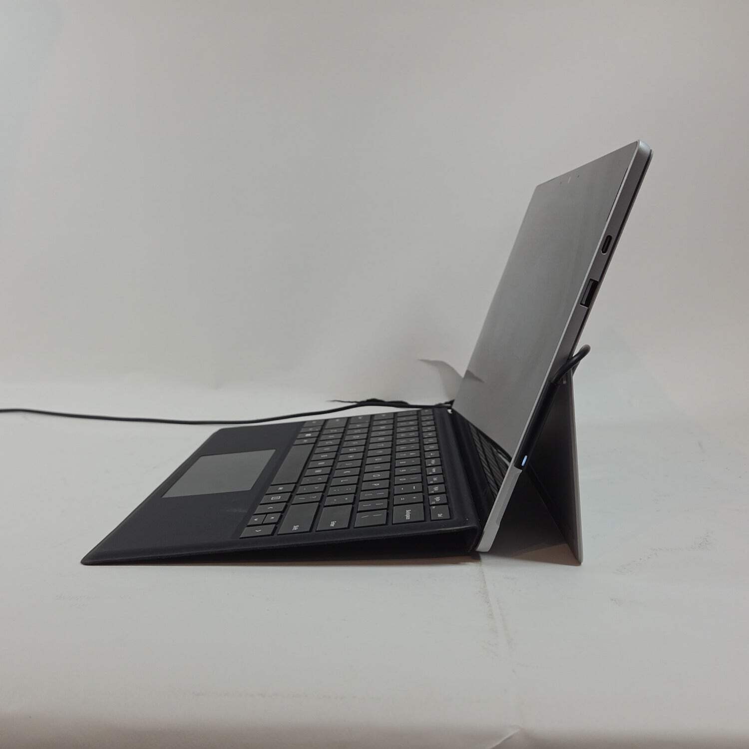 Broken Microsoft Surface Pro 7 1866 12.3″ i3-1005G1 1.2GHz 4GBRAM 128GB SSD READ