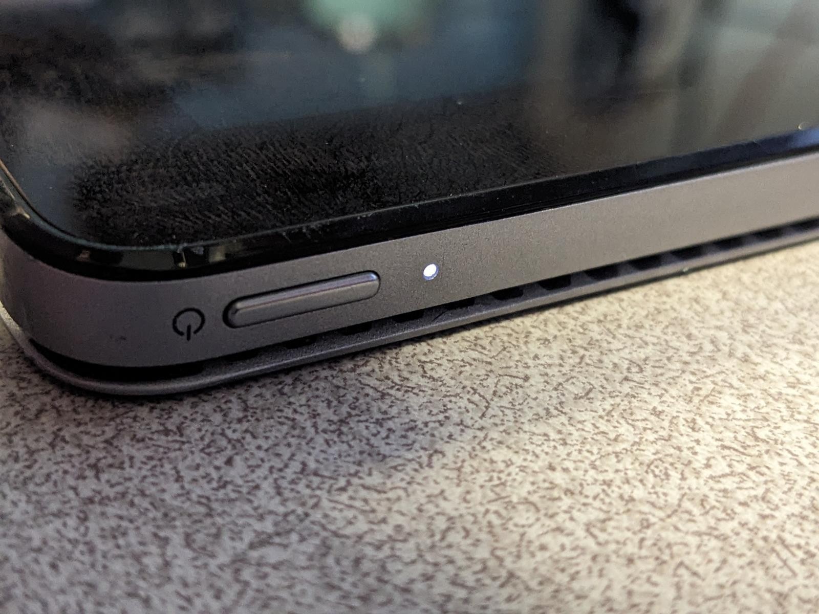 DELL LATITUDE 7200 2-IN-1 i5-8365U @ 1.60GHZ, 8GB RAM, NO HDD/OS – (FOR PARTS)