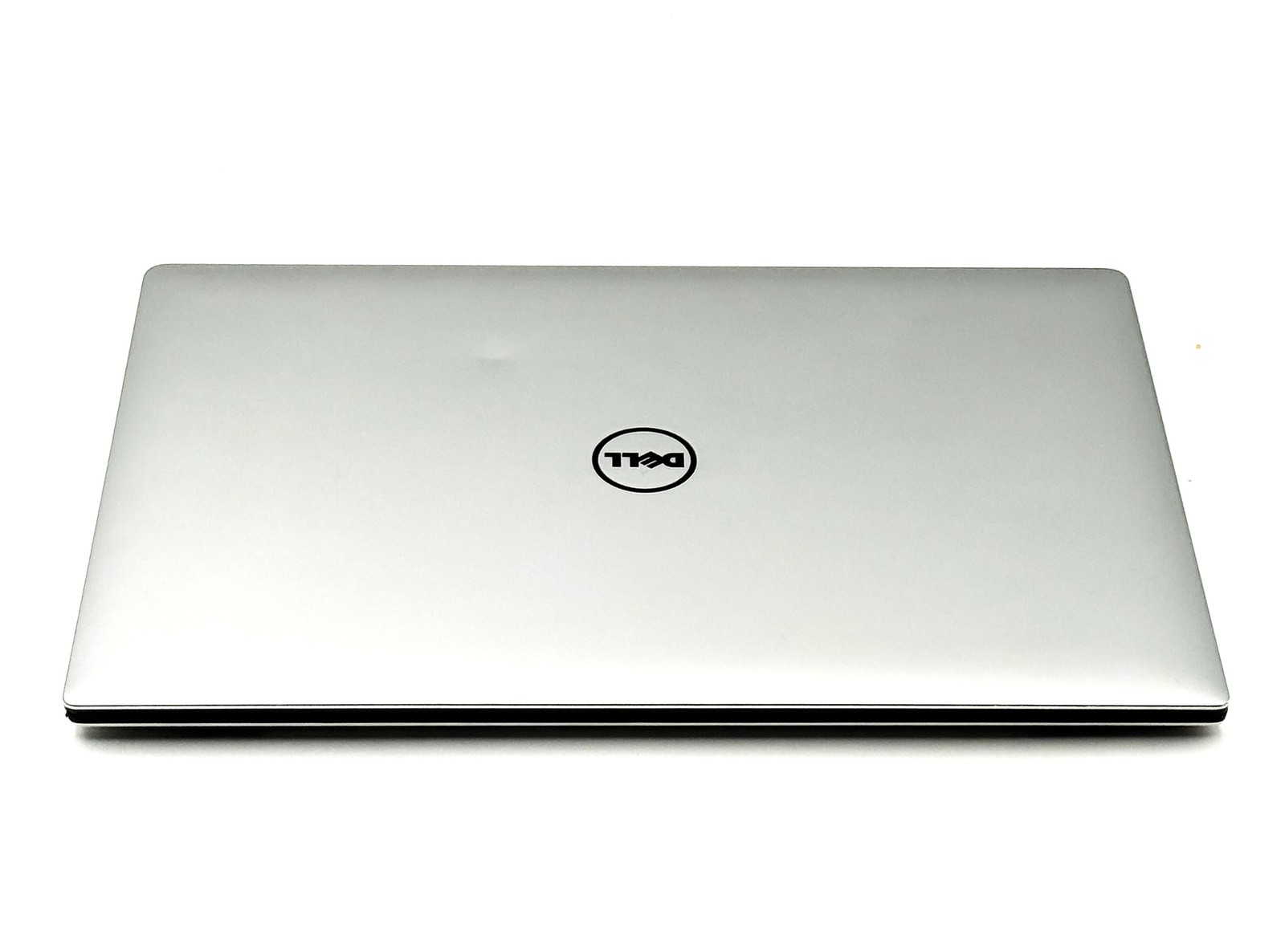 Dell XPS 15 9560 – 15.6″ FHD – i7‑7700HQ –16 GB RAM –GTX 1050 –512 GB SSD–Silver