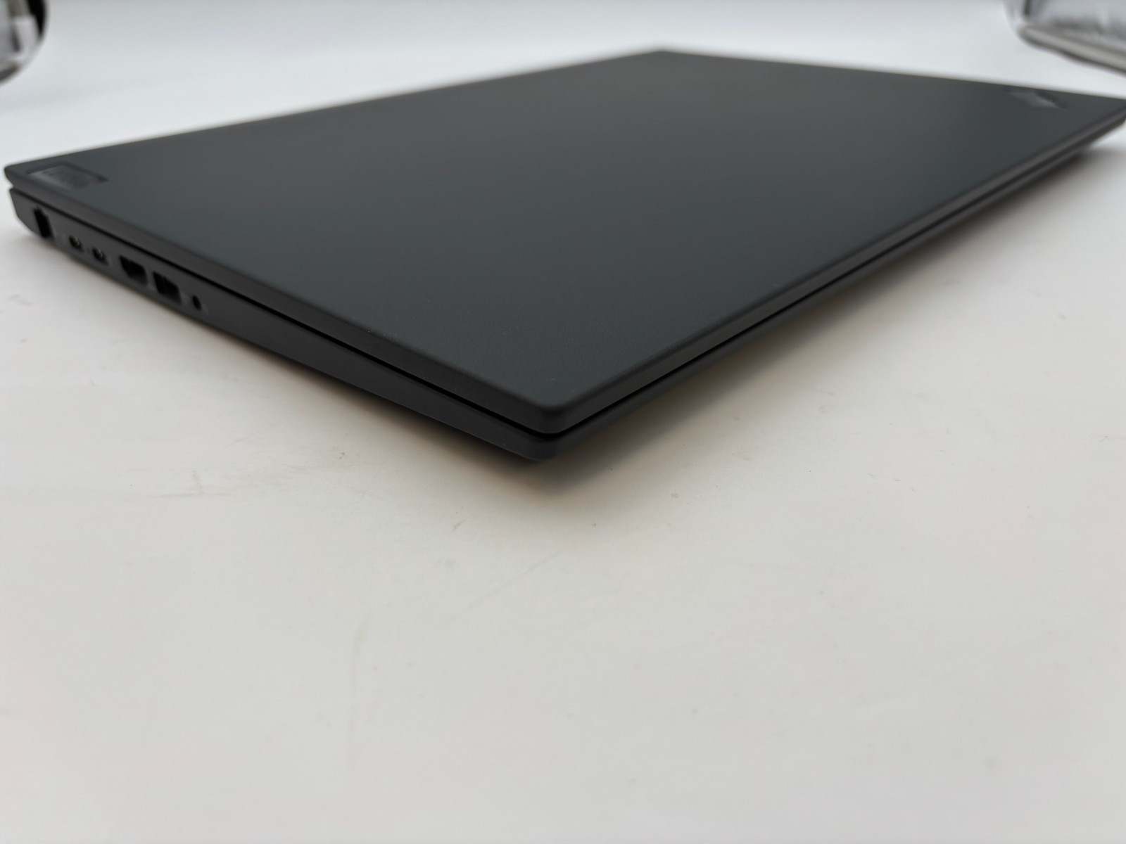 Lenovo ThinkPad T16 Gen 1 16″ 512 GB SSD 16 GB RAM i5-1235U Windows 11 Pro