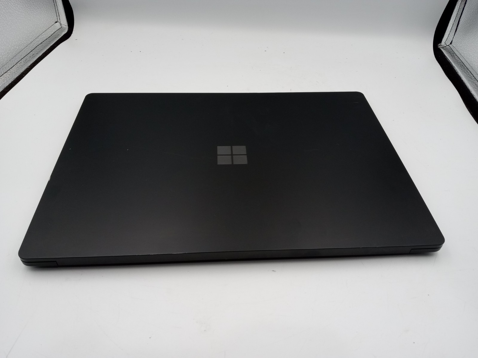 Microsoft Surface Laptop 4 1979 15″ Intel Core i7-1185G7 16GB 256GB Windows 11