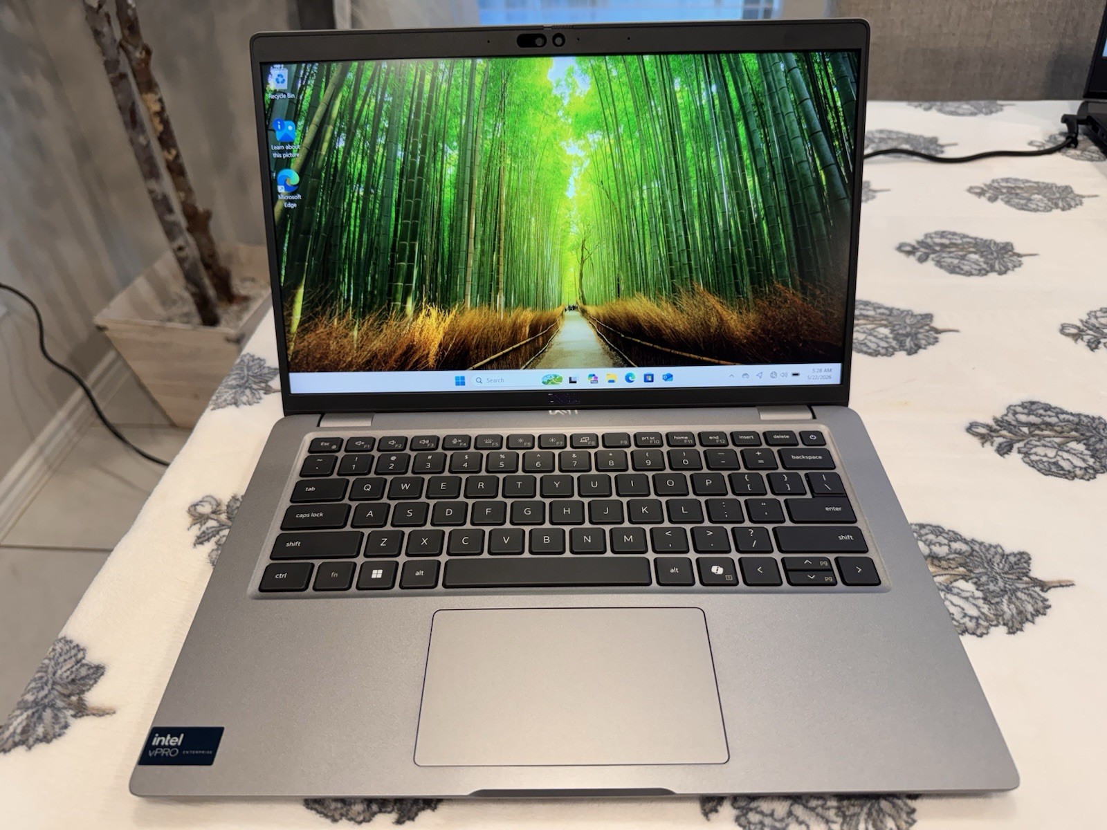 Dell Latitude 5450 14” Ultra 5 135U 16GB RAM 256GB SSD Win 11 Pro.