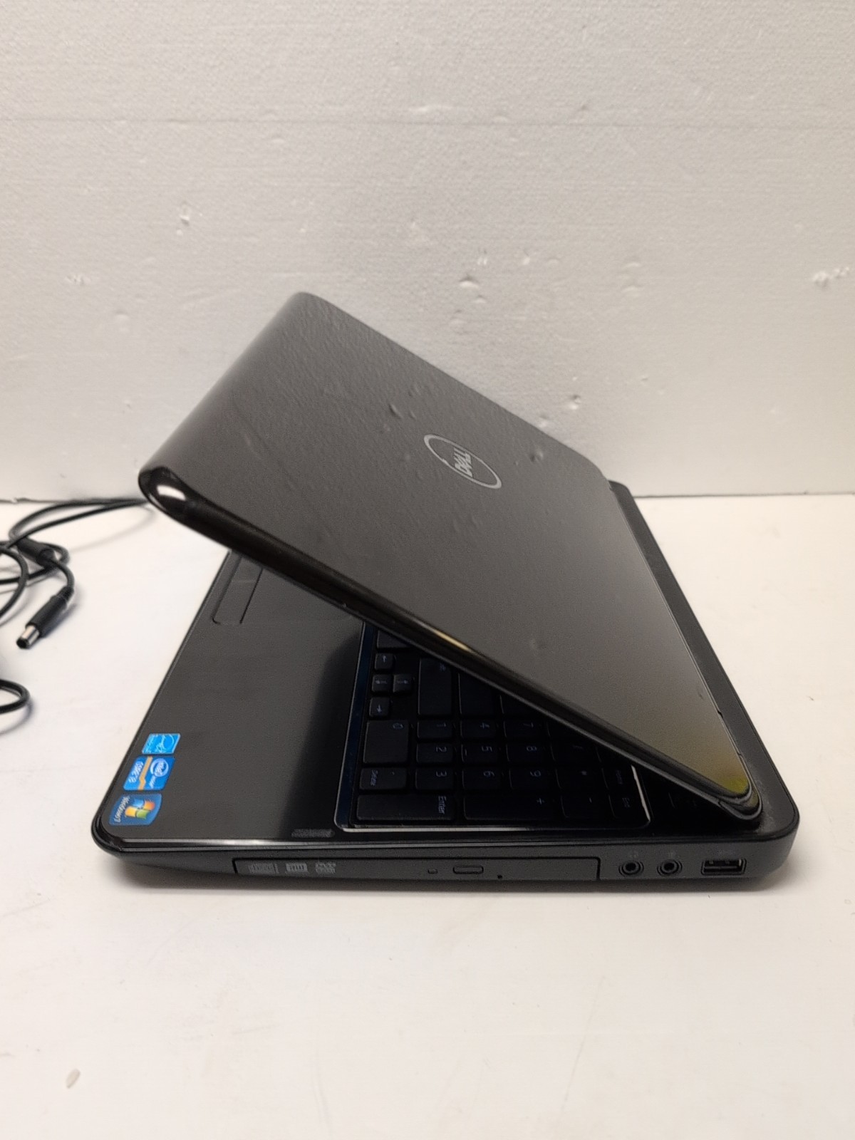 🔥(NICE) Dell Inspiron N5110 15.6″ Laptop i3-2330M CPU/4GB /500GB HDD / Win XP –