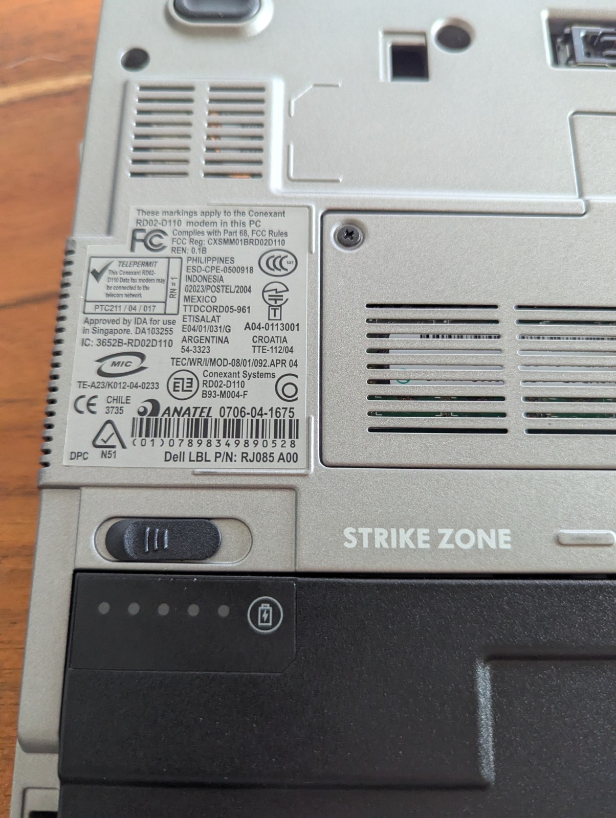 Dell Latitude D420 Intel Core Duo 1.20GHz 1GB RAM No HDD **Turns On