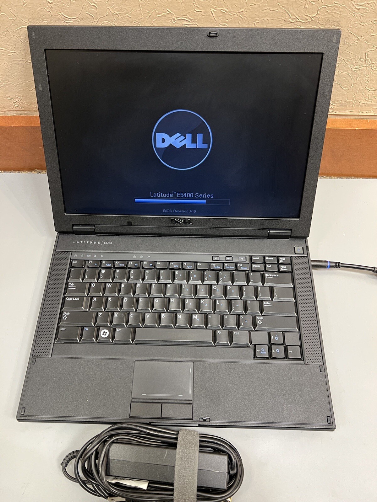 Dell Latitude E5400 14″ Core 2 Duo 2.0Ghz 3GB RAM 160GB HDD WIFI WIN 10