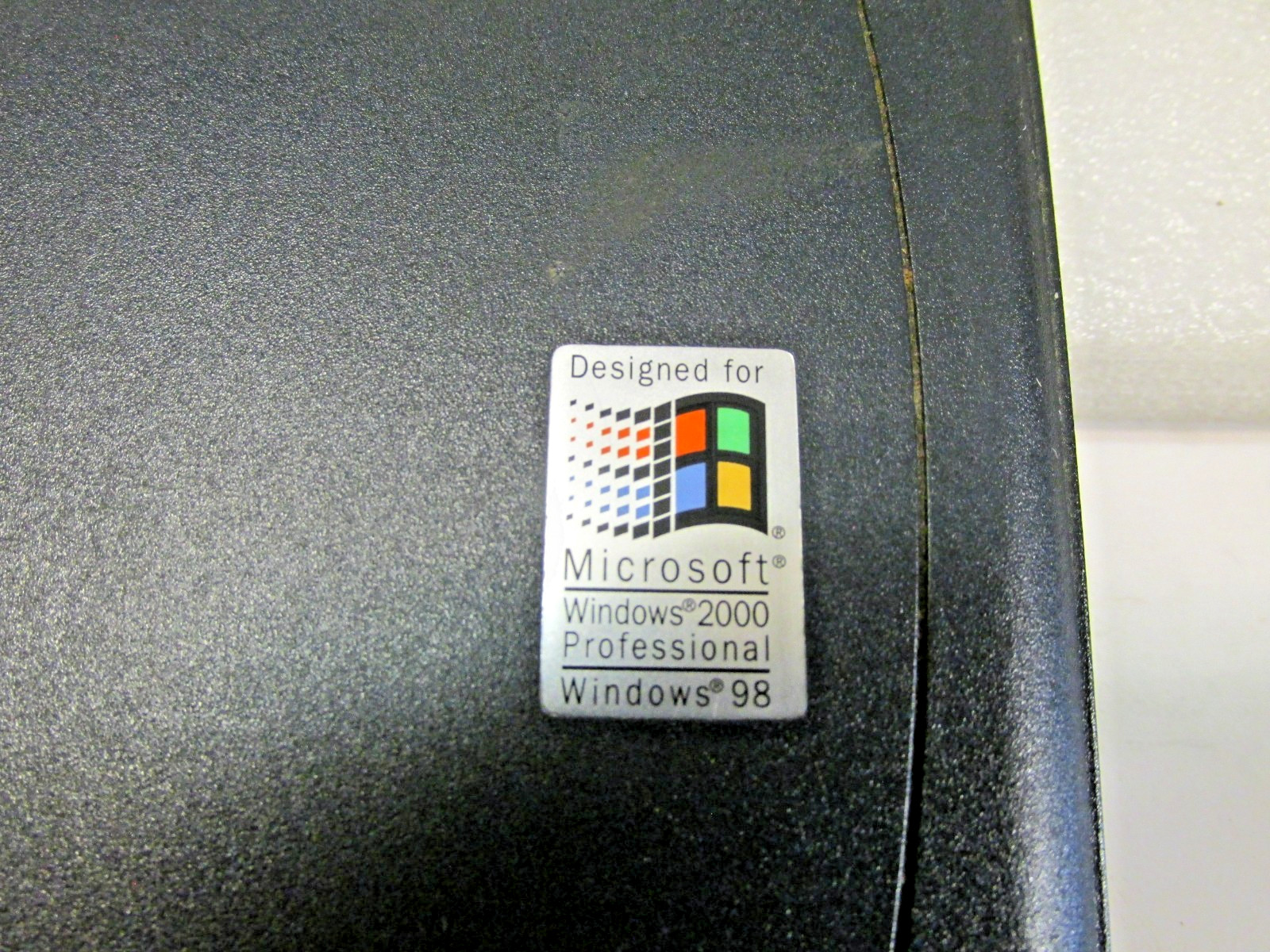 Vintage Hp OmniBookXE3 Laptop- For Parts / Repair