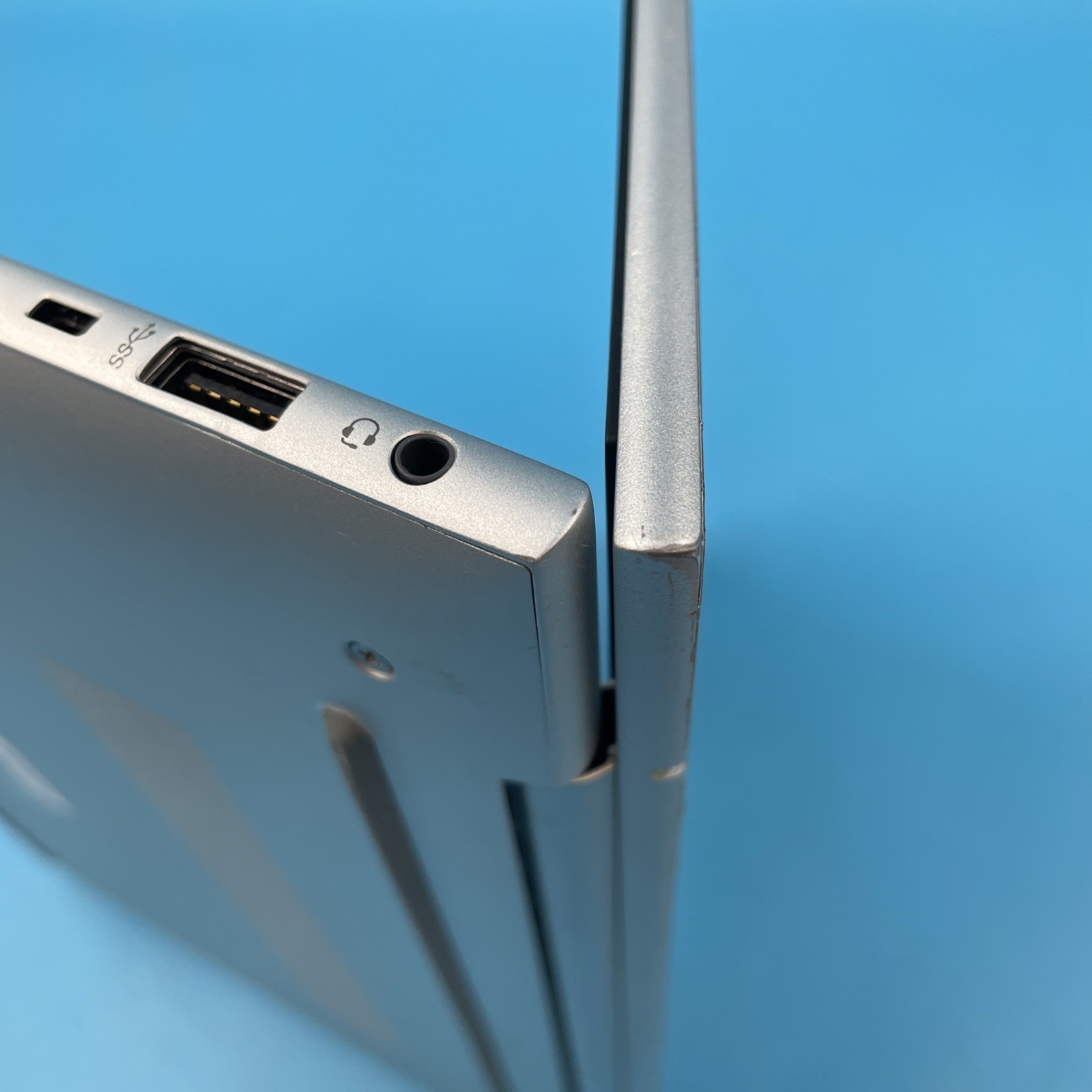 HP EliteBook 840 G10 | i5-1345U | 16GB RAM | 256GB SSD | WIN 11 PRO | 75% BATT