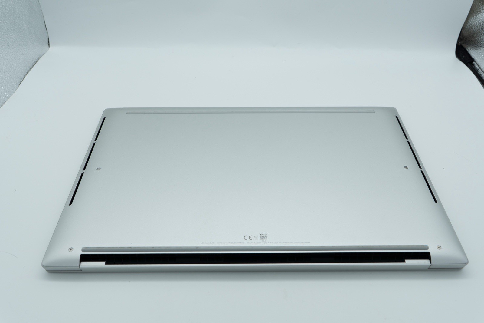 Dell 16 (XPS 16) Premium, 4K OLED Touch, Ultra 7 255H 32GB 1TB RTX 5050
