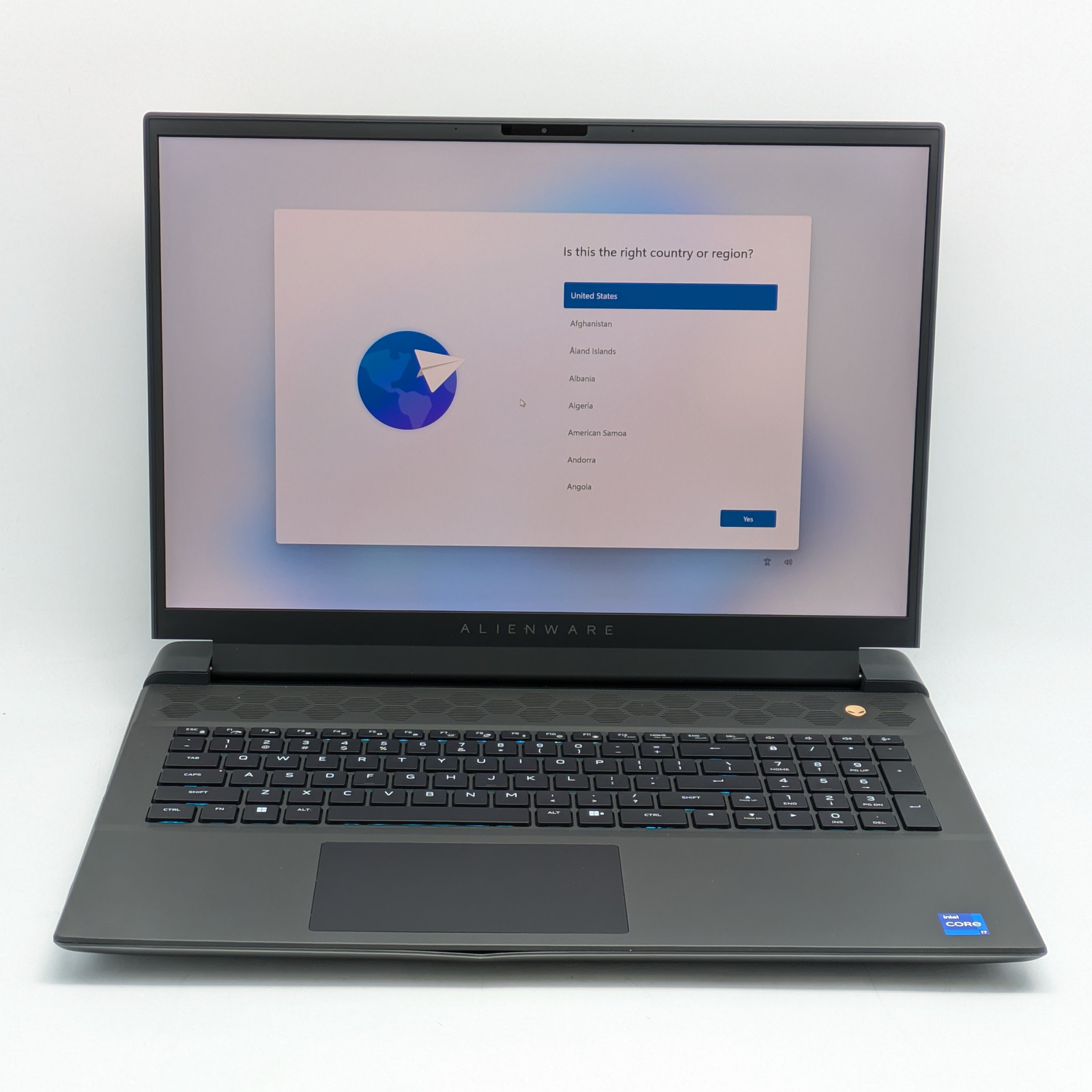 Alienware m18 R2 18″ i7-14700HX 16GB DDR5 1TB SSD GeForce RTX 4070 Windows 11H